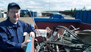Kuusakoski Oy:n Jyv�skyl�n aluep��llikk� Tapani Nurminen Foto: ILKKA PIETARINEN