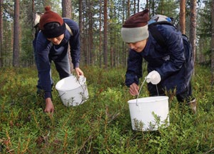 Moni joutuu ottamaan velkaa pstkseen Suomeen. Foto: LEHTIKUVA, PEKKA AHO